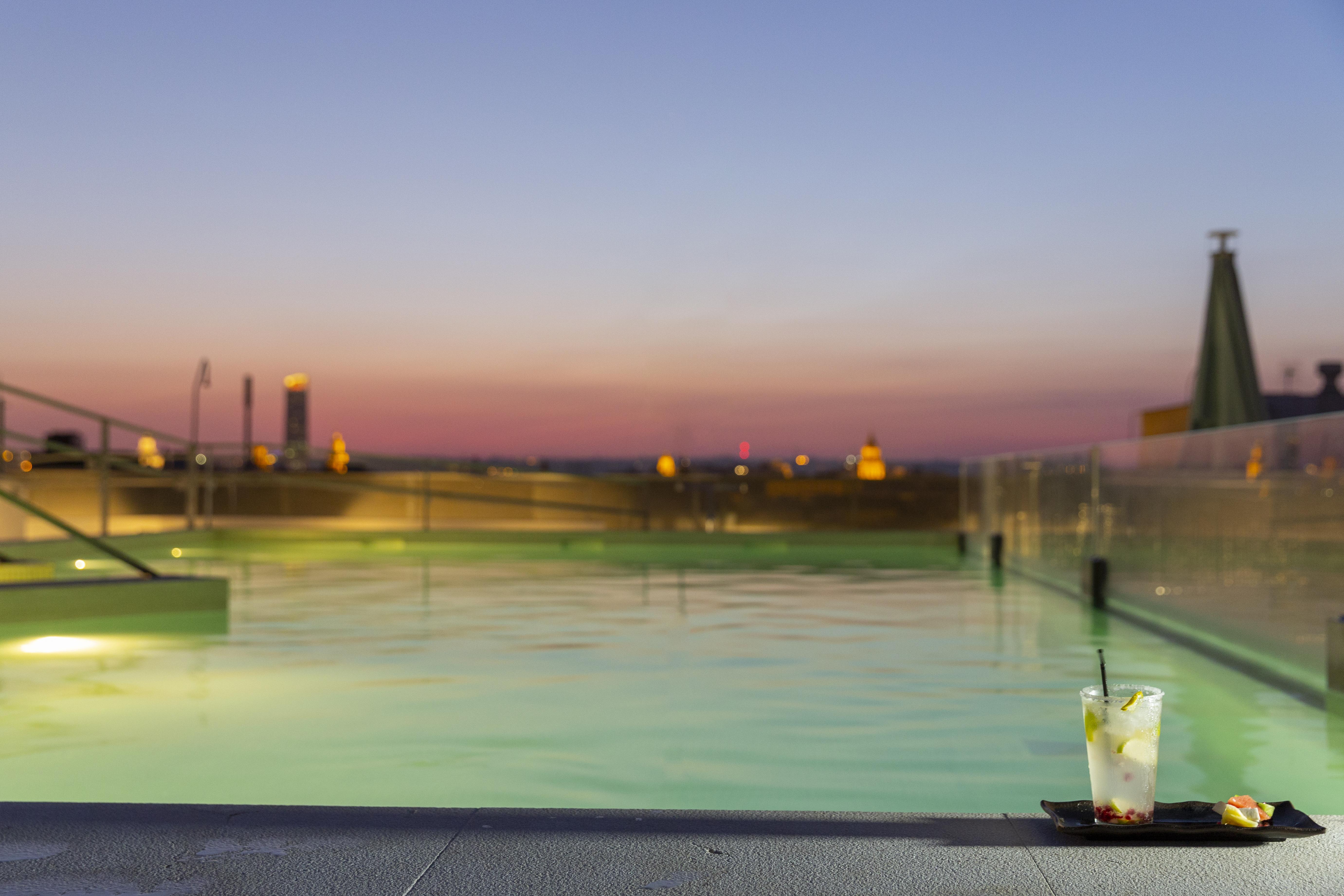 Hotel Macia Sevilla Kubb Екстериор снимка