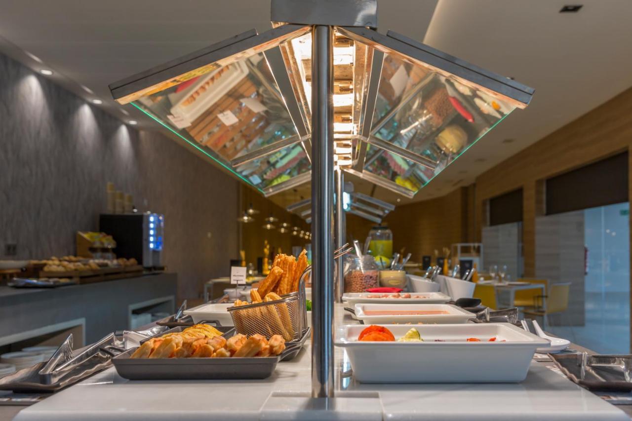 Hotel Macia Sevilla Kubb Екстериор снимка